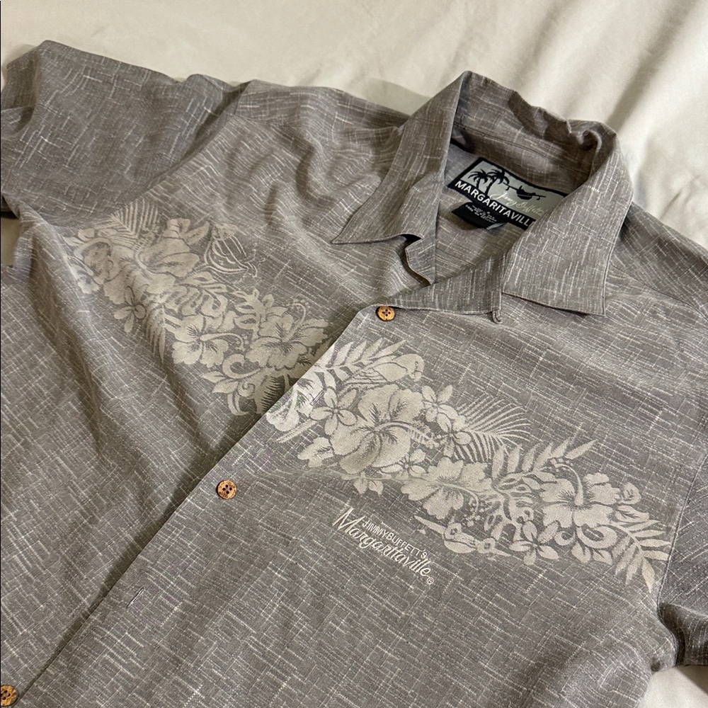 Margaritaville Men's Gray Floral Button-Down Shirt - Picture 3 of 4